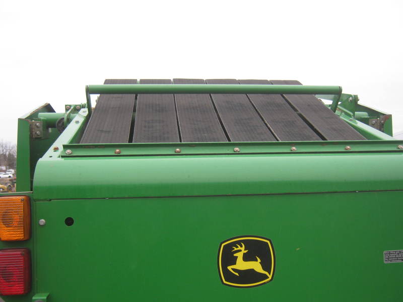 Hay Equipment  John Deere 582 SS Round Baler Photo
